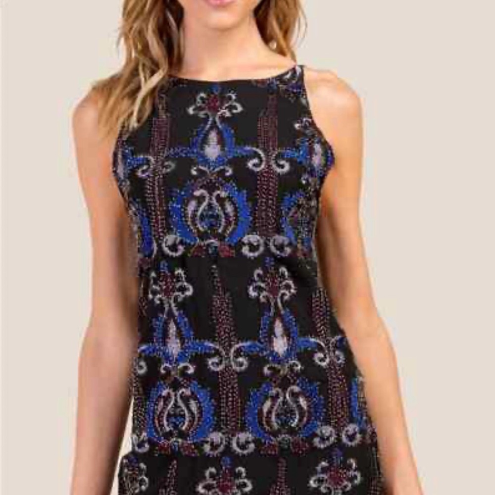 Francesca’s Elegant Black and Blue Patterned Dress